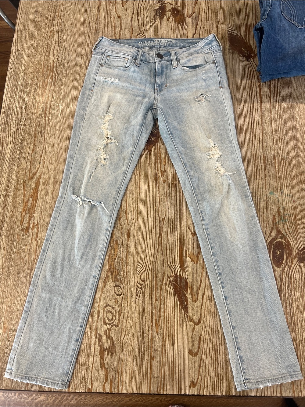 A&E Light Wash Distressed Jeans